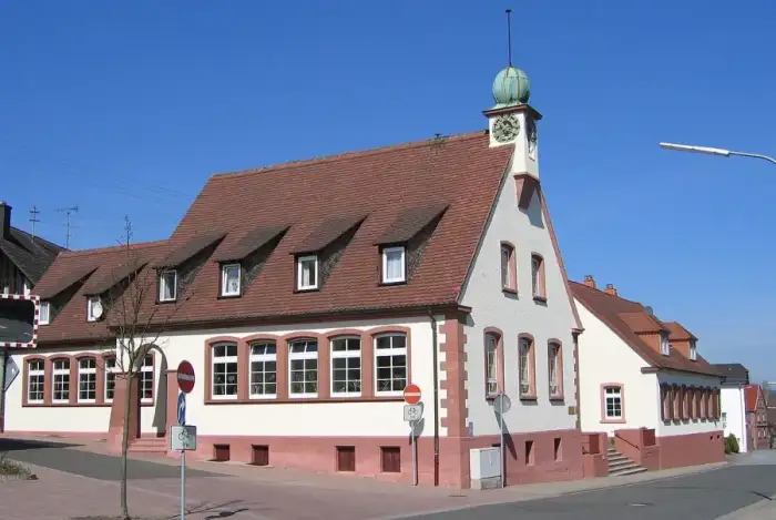 Mehlingen - Ehem Schul- und Verwaltungsgebäude in Mehlingen (Hans Buch)