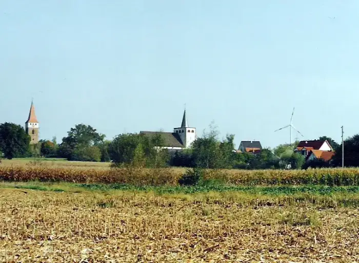 Minfeld - Minfeld mit Windrad