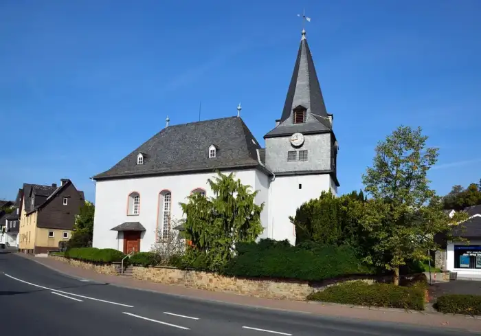 Mittenaar - Kirche Bicken