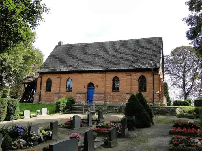 Möllenhagen - Möllenhagen Kirche 2010-09-03 038