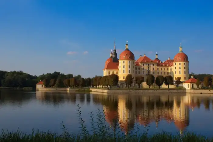 Moritzburg - Schloss Moritzburg von Süd-West
