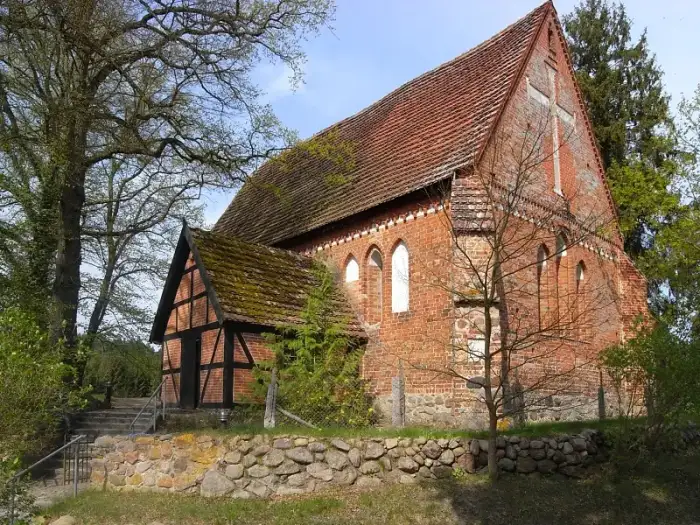 Mühl Rosin - Kirche in Kirch Rosin