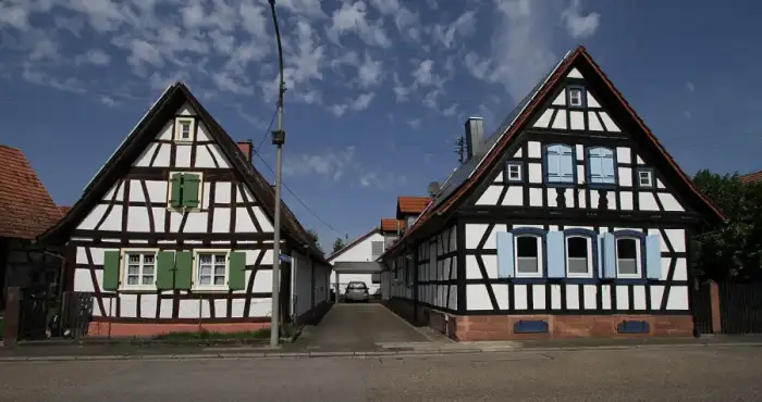 Neuburg am Rhein - Neuburg-310-Rheinstr 3+1-gje