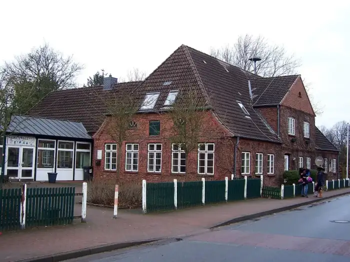 Neudorf-Bornstein - Neudorf Schulhaus