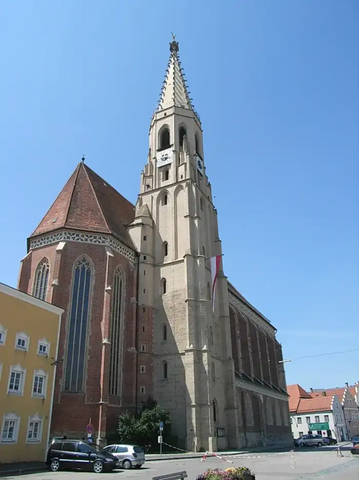Neuötting - Pfarrkirche Neuötting