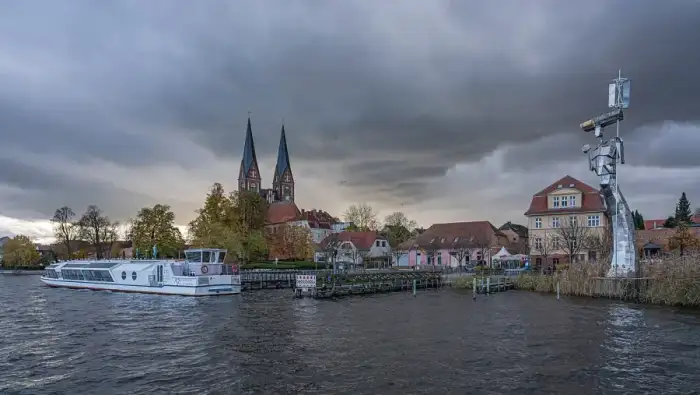 Neuruppin - Neuruppin Anleger und Parzival asv2023-11
