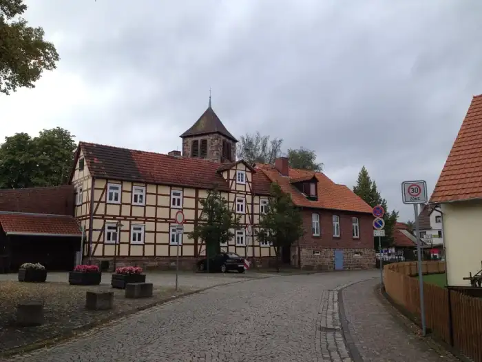 Niestetal - Kirche Sandershausen