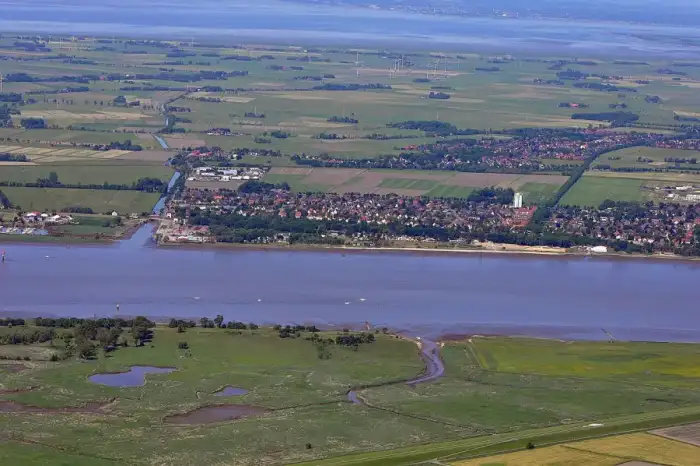 Nordenham - Luftaufnahmen Nordseekueste 2012 05 D90 by-RaBoe 092