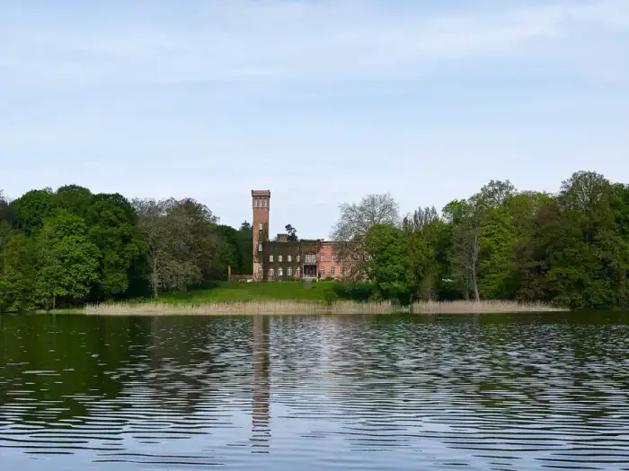 Nordwestuckermark - Schloss Arendsee seen from the lake