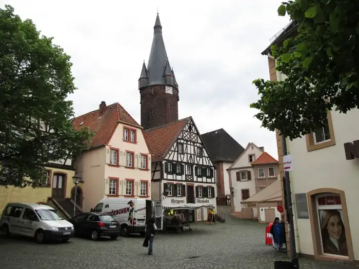 Ottweiler - Ottweiler Rathausplatz Alter Turm 01 2012-05-21