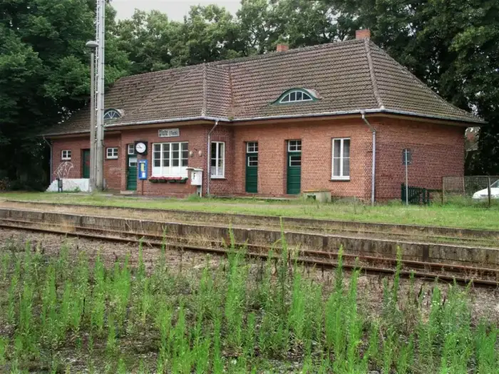 Plate - Plate Bahnhof