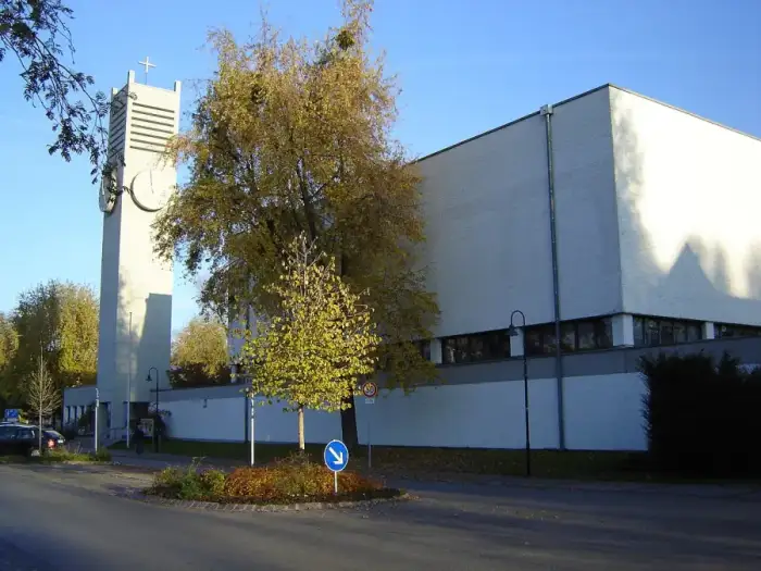 Puchheim - St Josef Kirche Puchheim-Bahnhof