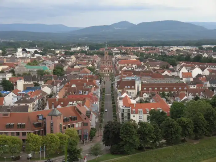 Rastatt - RastattUeberblickRichtungKaiserstrasse