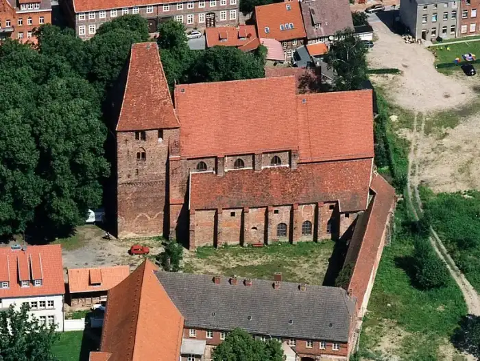 Rehna - Luftaufnahme kloster rehna a
