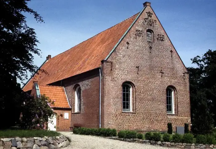 Risum-Lindholm - Nordenskirker Lindholm01