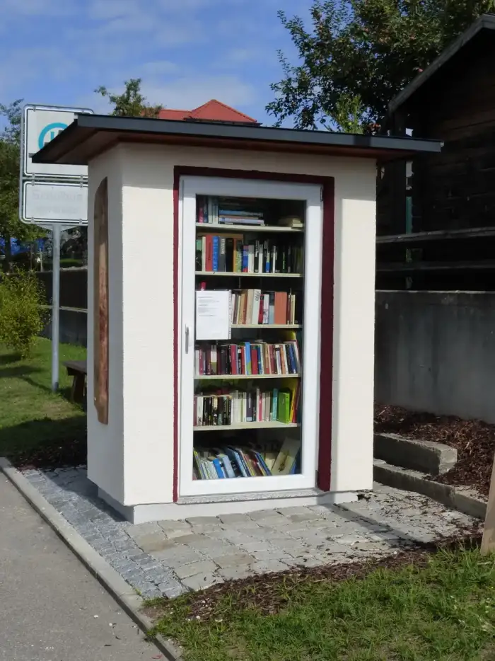 Saal a.d.Donau - Bücherschrank Mitterfecking