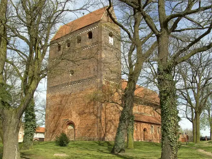 Schönhausen (Elbe) - Schönhausen romanische Kirche