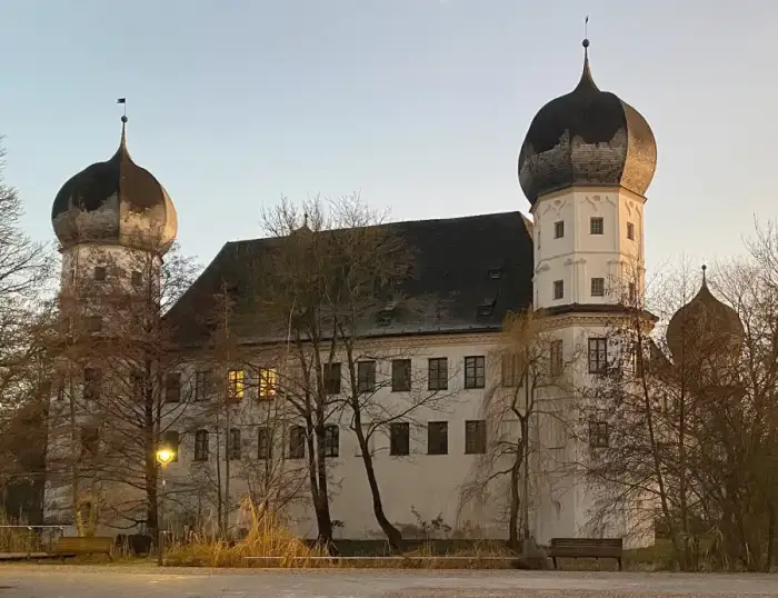 Schwindegg - GER Schwindegg, Schloss Schwindegg 0019