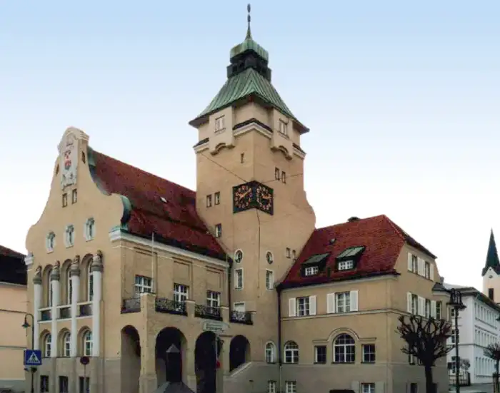 Simbach a.Inn - Rathaus-simbach-am-inn 1-1184x856-3