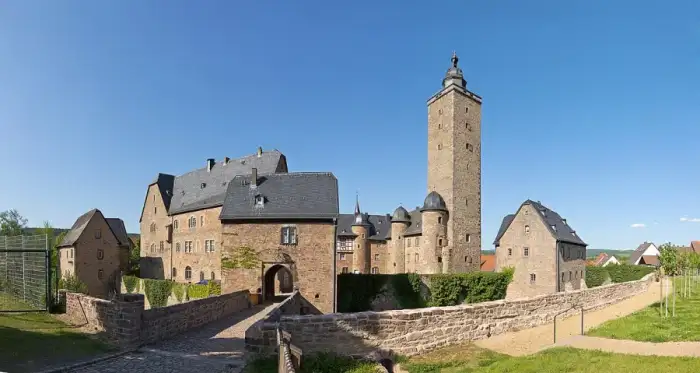 Steinau an der Straße - Schloss Steinau Panorama Fotos RL - Stitch GD