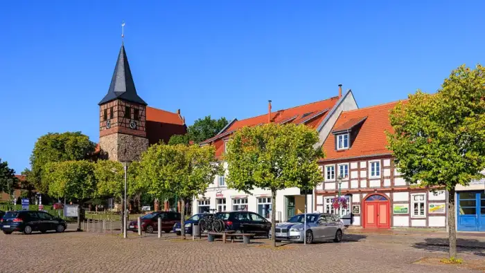 Strasburg (Uckermark) - Marktplatz und Marienkirche in Strasburg (Uckermark)