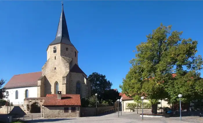 Tamm - Tamm Kirche-Kelter