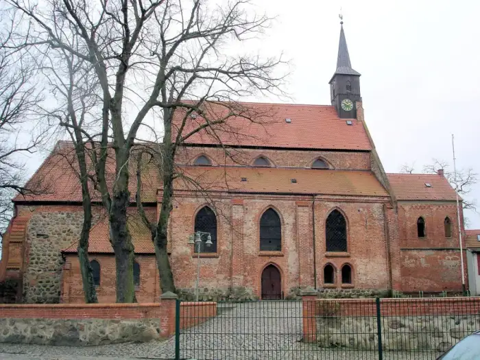 Tessin - Tessin Kirche 1