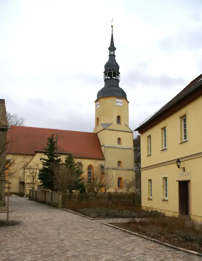Treben - TrebenKirche01