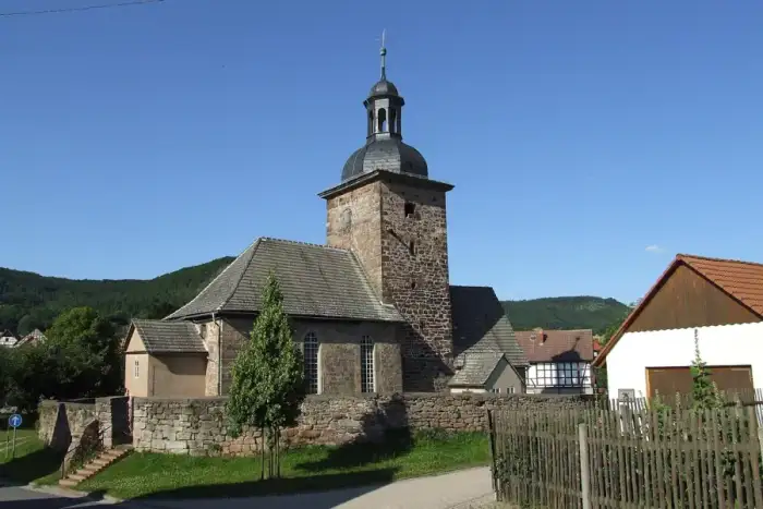 Uhlstädt-Kirchhasel - Kirche Heilingen
