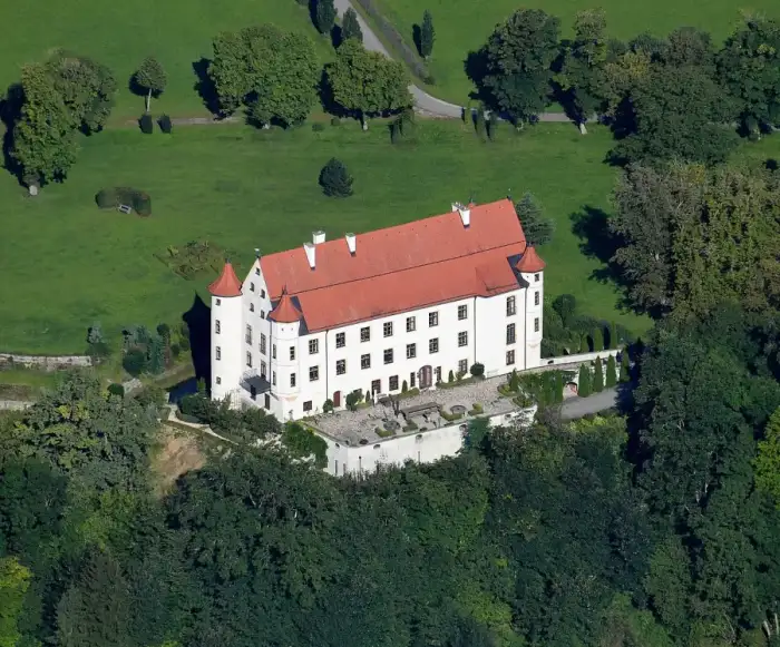 Unterdießen - Aerial image of the Schloss Unterdießen (view from the southeast)