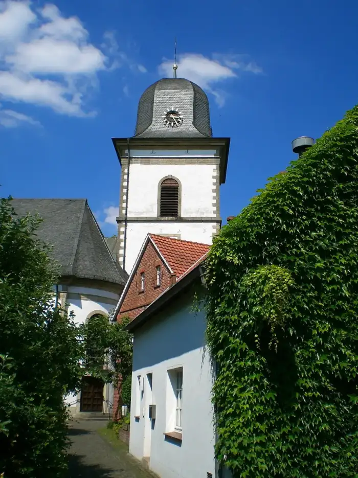 Verl - Verl - St. Anna Kirche - Blick auf den Turm