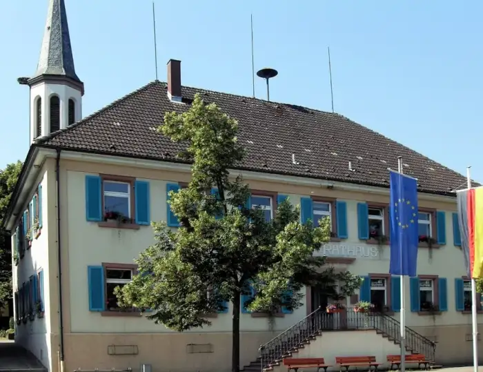 Vörstetten - Vörstetten, Rathaus- und Schulgebäude