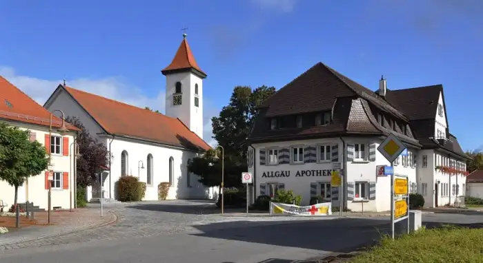 Vogt - Vogt Pfarrkirche und Apotheke 2011