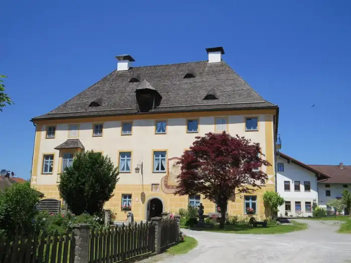 Vogtareuth - Vogtareuth, RO - Kirchpl Nr 8 Schloss v S