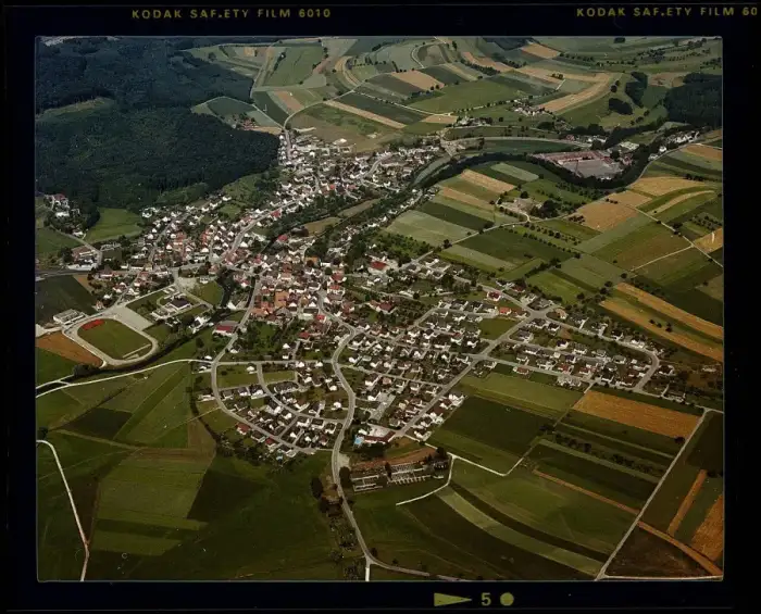 Volkertshausen - Volkertshausen, Luftbild - LABW - Staatsarchiv Sigmaringen N 1-96 T 1 Nr. 774