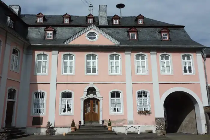 Wassenach - Wassenach Burghaus824