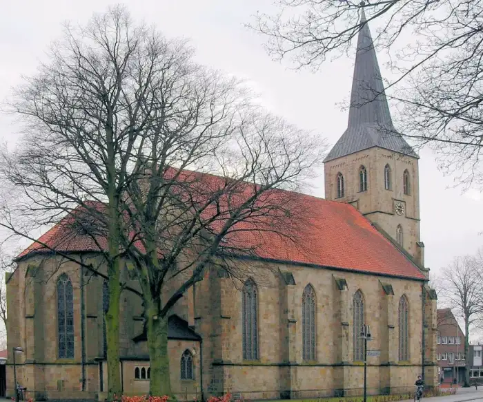 Wettringen - Wettringen, Kirche St. Petronilla, Nordseite