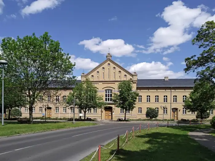 Wriezen - Wriezen Rathaus Taubstummenanstalt