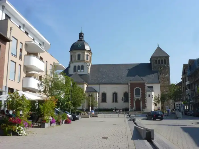 Würselen - Blick vom Markt auf St Sebastian