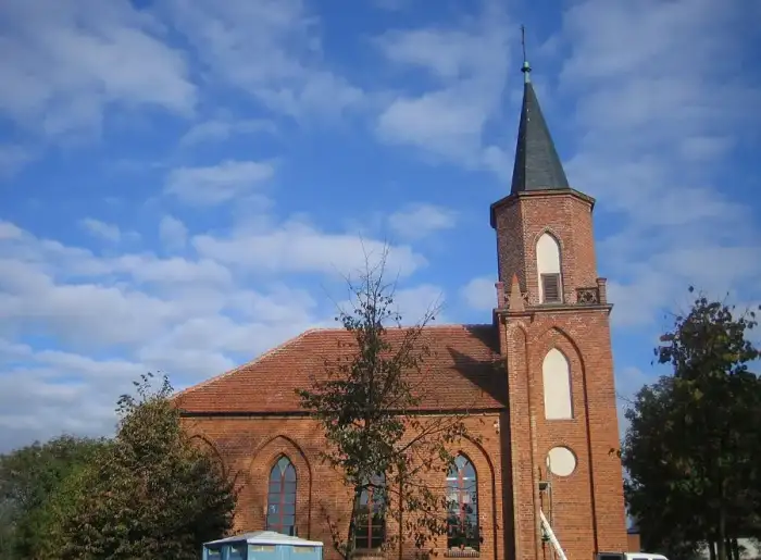 Wulkenzin - Wulkenzin-Kirche-02