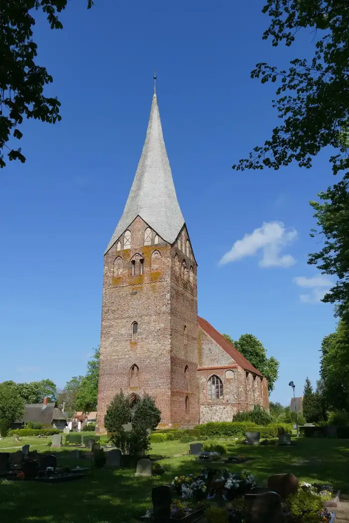 Wusterhusen - Wusterhusen Kirche 2017-05-20